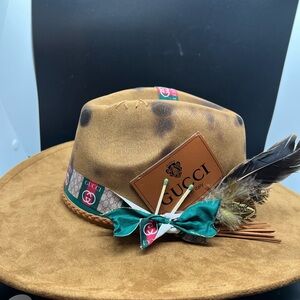💙SOLD💙Vegan Suede Gucci Brown Fedora Hat with Feather